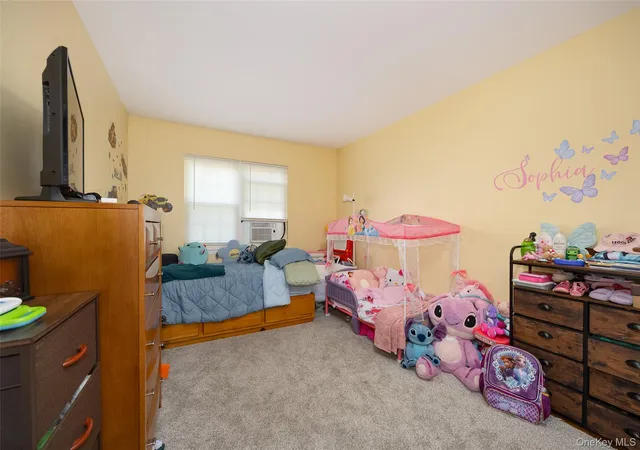 2nd image of 3 Colonial Rd, Beacon, NY 12508