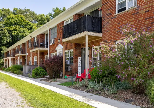 2nd image of 3 Colonial Rd #97, Beacon, NY 12508 | MLS# 1039378