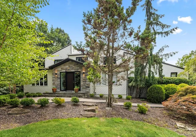 Photo 2 of Single family home for sale at 176 Grandview Ave, Ramapo, NY 10952 | MLS# 1039391 | Listing updated on 2026-08-21