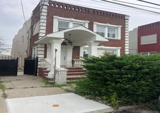 Photo 1 of Manufactured home for sale at 216 25 136th Road, New York, NY 11413 | MLS# 1039392 | Listing updated on 2026-08-17