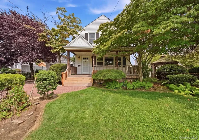 Photo 1 of Sale Pending at 496 Windsor Pl, Hempstead, NY 11572 | MLS# 1039393 | Listing updated on 2026-10-07
