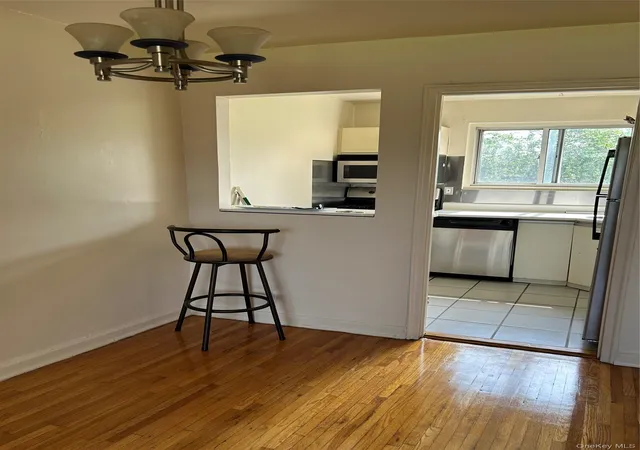Listing Photo 5 - Condo for sale in building located at 1027 Fenwood Dr, Hempstead, NY 11580 - Unit #3