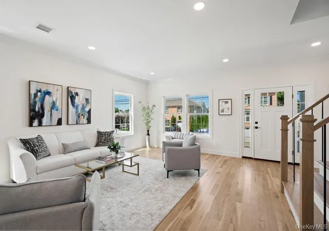 Photo 3 of Single family home for sale at 101 Brown St, North Hempstead, NY 11501 | MLS# 1039396 | Listing updated on 2026-10-07