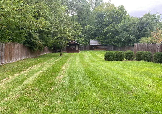 Photo 3 of Single family home for sale at 421 Call Holw Rd, Stony Point, NY 10980 | MLS# 1039398 | Listing updated on 2026-08-26