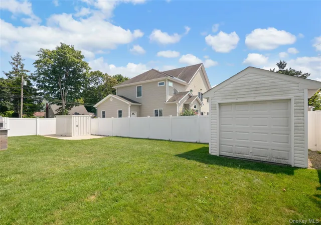 Photo 3 of Sale Pending at 78 Osceola Ave, Babylon, NY 11729 | MLS# 1039403 | Listing updated on 2026-09-01