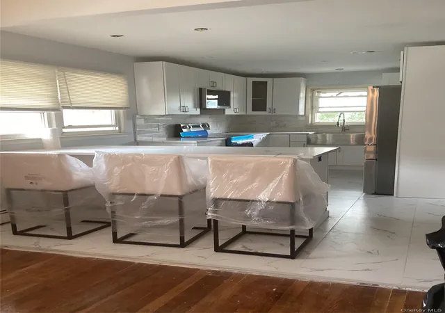 Photo 2 of Single family home for sale at 770 Allwyn St, Hempstead, NY 11510 | MLS# 1039404 | Listing updated on 2026-09-06