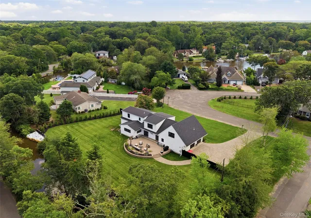 Photo 3 of Sale Pending at 16 Twin River Dr, Islip, NY 11769 | MLS# 1039412 | Listing updated on 2026-09-12