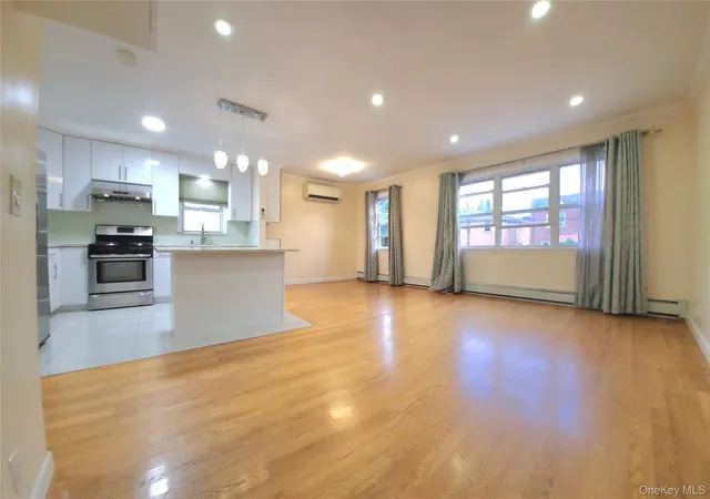 Listing Photo 4 - Condo for sale in building located at 14615 22nd Ave, New York, NY 11357