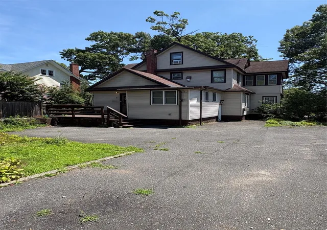 Photo 3 of House for sale at 254 Hempstead Ave, Hempstead, NY 11570 | MLS# 1039442 | Listing updated on 2026-10-07