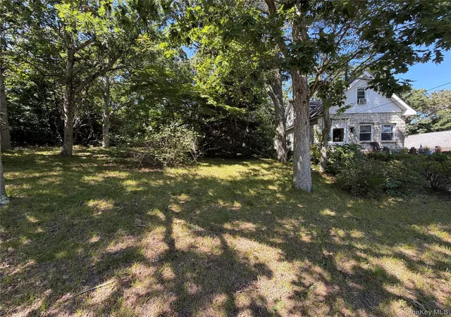 Photo 3 of Single family home for sale at 164 S Evergreen Dr, Brookhaven, NY 11784 | MLS# 1039454 | Listing updated on 2026-09-03