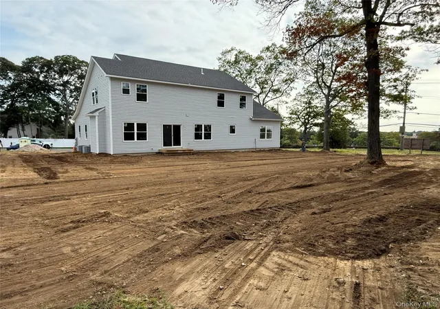Photo 2 of Single family home for sale at 3 Lotto Ct, Brookhaven, NY 11755 | MLS# 1039475 | Listing updated on 2026-09-19