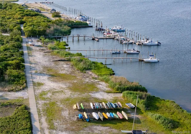 38th image of 24 Ocean Walk, Babylon, NY 11702 | MLS# 1039477