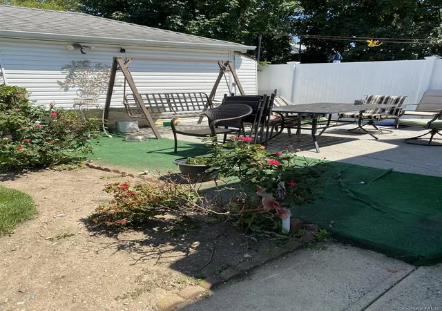 Photo 3 of Single family home for sale at 11301 209th Street, New York, NY 11429 | MLS# 1039478 | Listing updated on 2026-08-31