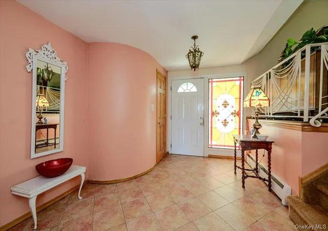 2nd image of 3291 Wolfson Dr, Hempstead, NY 11510 | MLS# 1039487