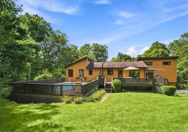 Photo 3 of Single family home for sale at 66 Maple Wood Dr, Southeast, NY 10509 | MLS# 1039488 | Listing updated on 2026-10-06