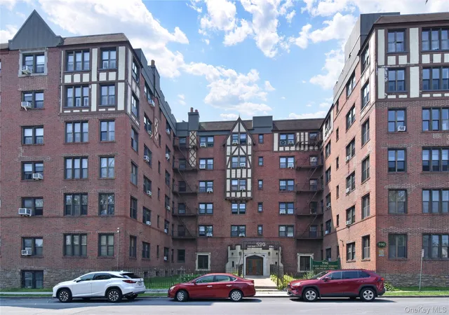 22nd image of 590 E 3rd St #1L, Mount Vernon, NY 10553 | MLS# 1039489