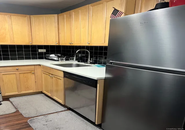 5th image of 17520 Wexford Ter #4J, New York, NY 11432 | MLS# 1039495