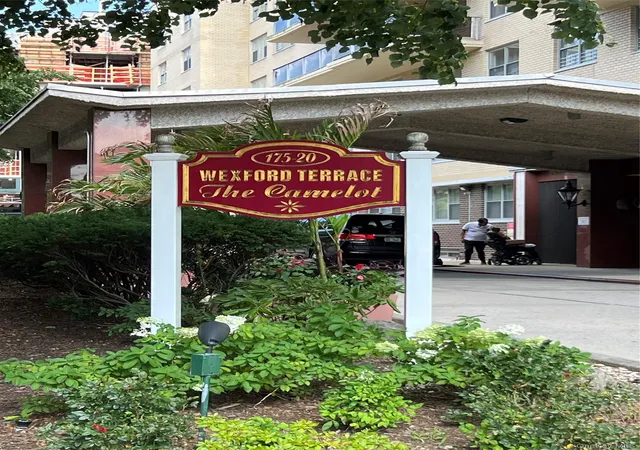 2nd image of 17520 Wexford Ter, New York, NY 11432