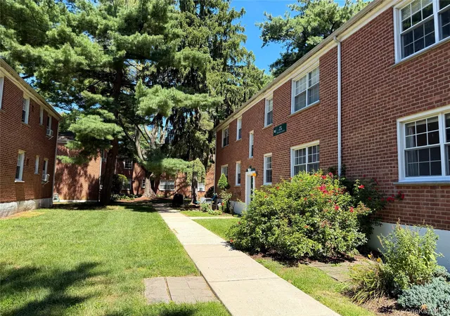 2nd image of 182 Pinewood Rd #23, Greenburgh, NY 10530 | MLS# 1039498