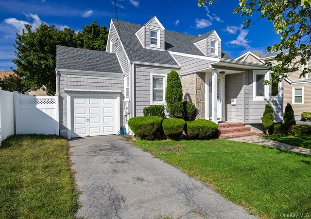Photo 2 of Sale Pending at 837 Edward St, Hempstead, NY 11510 | MLS# 1039502 | Listing updated on 2026-10-21