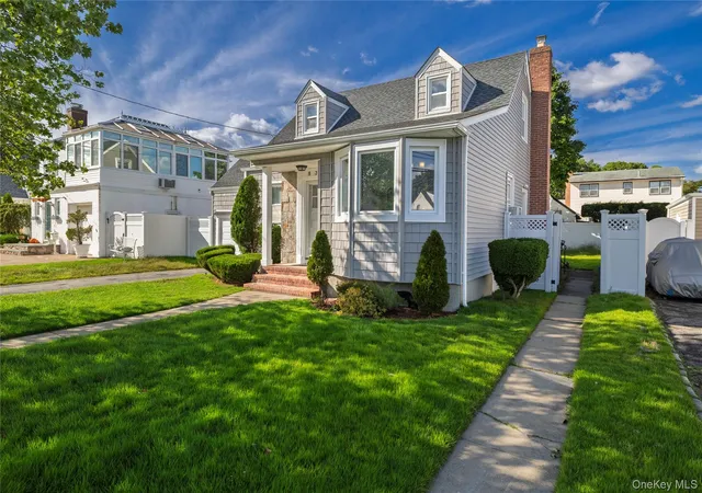Photo 3 of Sale Pending at 837 Edward St, Hempstead, NY 11510 | MLS# 1039502 | Listing updated on 2026-10-21