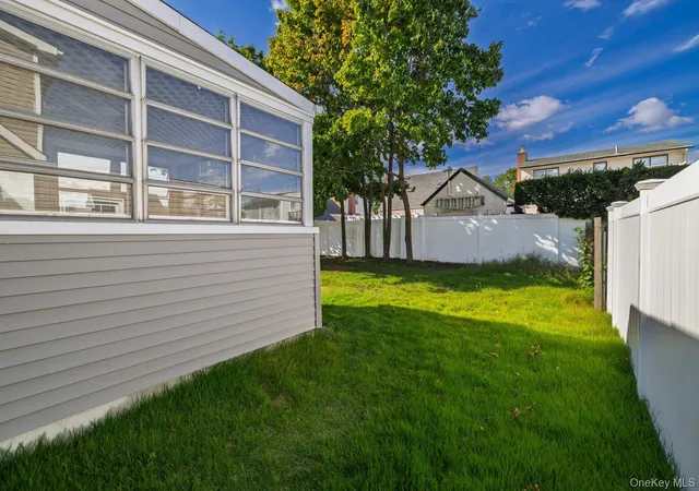 Photo 3 of Sale Pending at 837 Edward St, Hempstead, NY 11510 | MLS# 1039502 | Listing updated on 2026-10-21