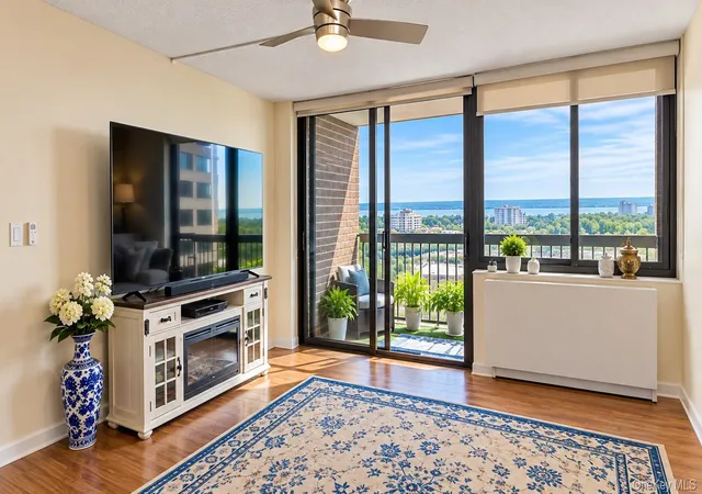 Photo 3 of Condo for sale at 2 Bay Clb Dr #10Z3, New York, NY 11360 | MLS# 1039505 | Listing updated on 2026-10-28