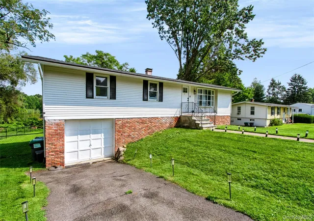 3rd image of 20 Seneca Ln, Marlboro, NY 12547 | MLS# 1039514