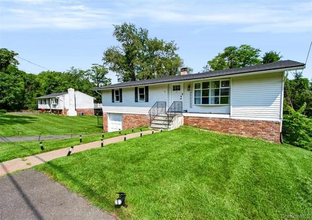 4th image of 20 Seneca Ln, Marlboro, NY 12547 | MLS# 1039514