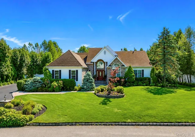 1st image of 55 Casey Ln, Brookhaven, NY 11766 | MLS# 1039519