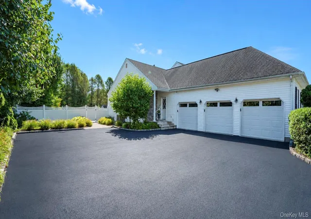 3rd image of 55 Casey Ln, Brookhaven, NY 11766 | MLS# 1039519