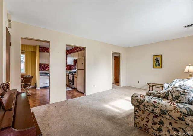 Photo 4 of Condo for sale at 67-71 Cloverdale Ln #148, New York, NY 11364 | MLS# 1039533 | Listing updated on 2026-09-16