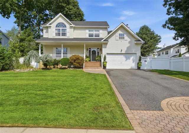1st image of 1536 Winganhauppauge Rd, Islip, NY 11751 | MLS# 1039534