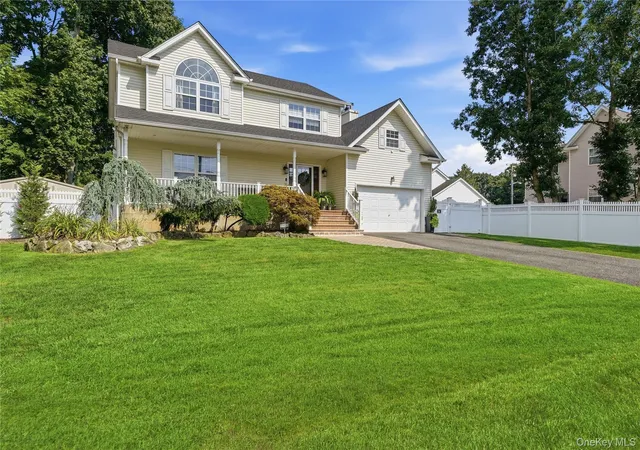 2nd image of 1536 Winganhauppauge Rd, Islip, NY 11751 | MLS# 1039534