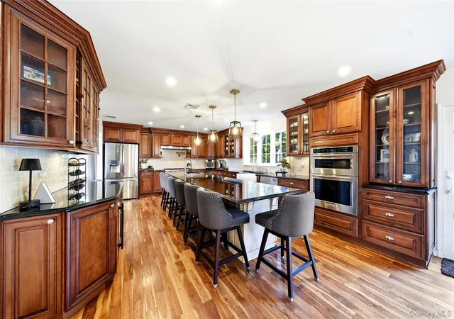 Photo 3 of Sale Pending at 1536 Winganhauppauge Rd, Islip, NY 11751 | MLS# 1039534 | Listing updated on 2026-09-04