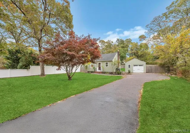 Photo 3 of Single family home for sale at 34 Ormond Ave, Brookhaven, NY 11784 | MLS# 1039541 | Listing updated on 2026-08-30