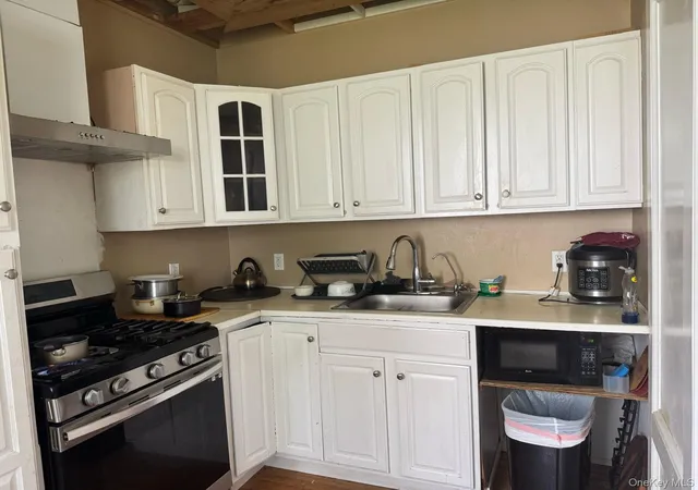 Photo 4 of Single family home for sale at 172 N Ocean Ave, Brookhaven, NY 11772 | MLS# 1039551 | Listing updated on 2026-09-01