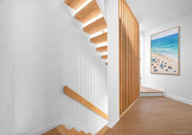 Photo 20 of Single family home for sale at 10 Bay View Dr, Southampton, NY 11946 | MLS# 1039554 | Listing updated on 2026-08-19