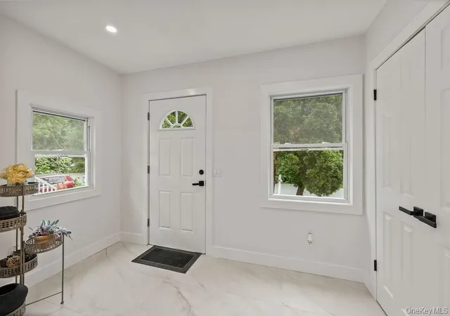Photo 3 of Single family home for sale at 18 Anna St, Orangetown, NY 10960 | MLS# 1039566 | Listing updated on 2026-08-21