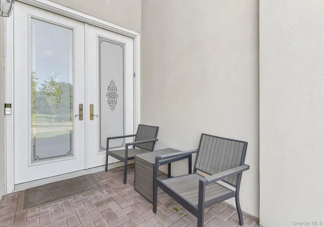 Photo 1 of Condo for sale at 119 Madeira Blvd, Huntington, NY 11747 | MLS# 1039592 | Listing updated on 2026-09-27