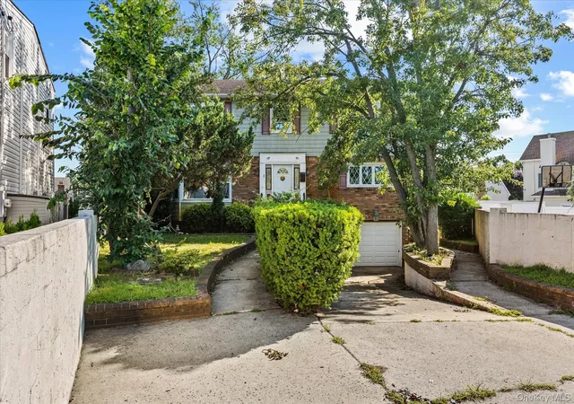 Photo 2 of Single family home for sale at 251 Perkins Ave, Hempstead, NY 11572 | MLS# 1039609 | Listing updated on 2026-09-12