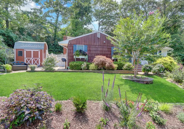 32nd image of 26 Greenlawn Rd, Brookhaven, NY 11789 | MLS# 1039611