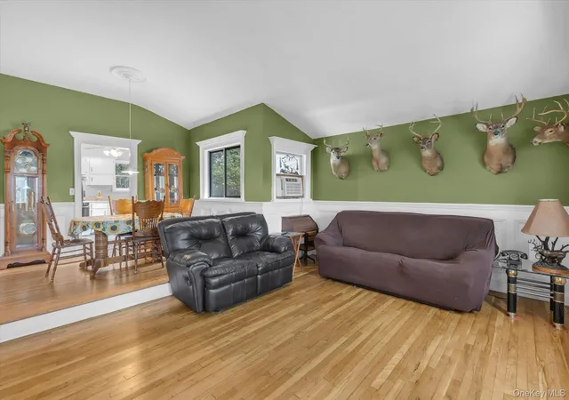 4th image of 81 Lenore Ln, Brookhaven, NY 11738 | MLS# 1039618