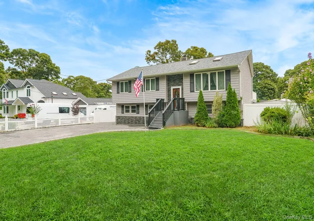 Photo 3 of Single family home for sale at 341 Ave B, Brookhaven, NY 11779 | MLS# 1039625 | Listing updated on 2026-09-30