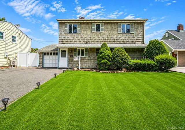 Photo 1 of Sale Pending at 201 Acre Ln, Oyster Bay, NY 11801 | MLS# 1039642 | Listing updated on 2026-09-02