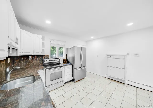Photo 2 of Sale Pending at 201 Acre Ln, Oyster Bay, NY 11801 | MLS# 1039642 | Listing updated on 2026-09-02