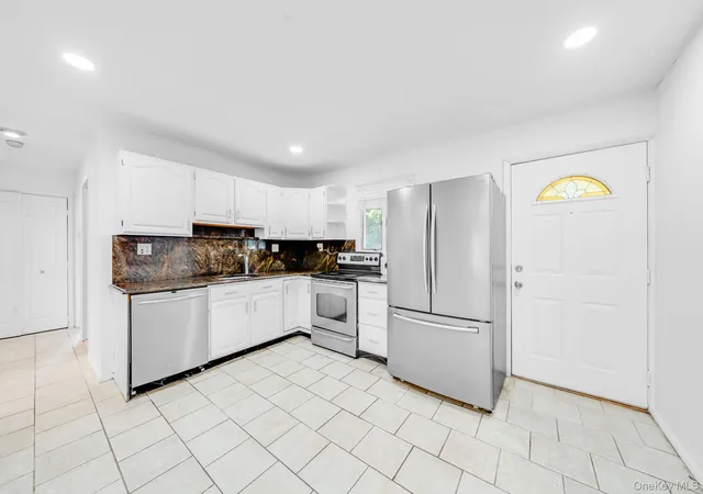 Photo 3 of Sale Pending at 201 Acre Ln, Oyster Bay, NY 11801 | MLS# 1039642 | Listing updated on 2026-09-02