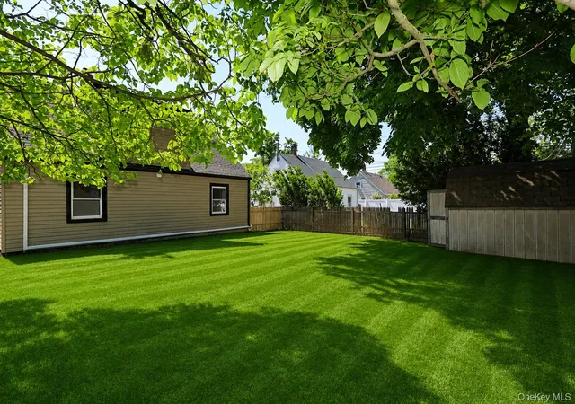 28th image of 12 Garland, North Hempstead, NY 11590 | MLS# 1039645