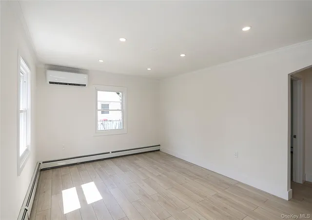5th image of 12 Garland, North Hempstead, NY 11590 | MLS# 1039645