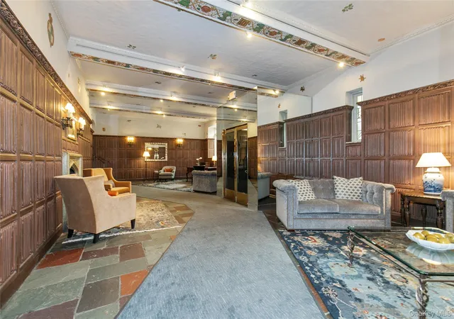 Photo 3 of Condo for sale at 4 Maple Dr #6-I, North Hempstead, NY 11021 | MLS# 1039649 | Listing updated on 2026-09-06
